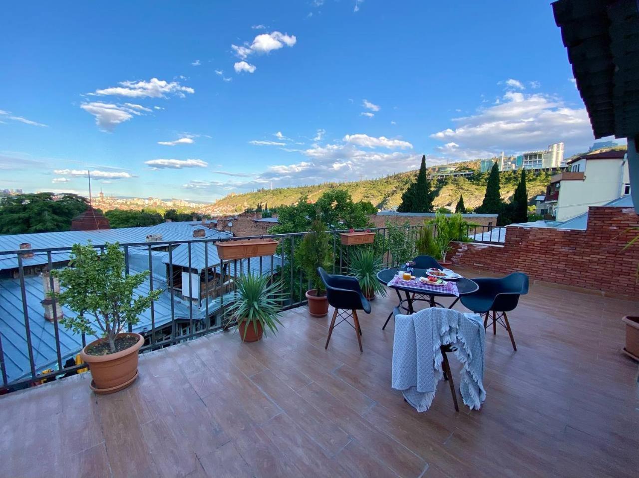 Hotel "Tbilisi Tales" In The Heart Of The Old City Luaran gambar