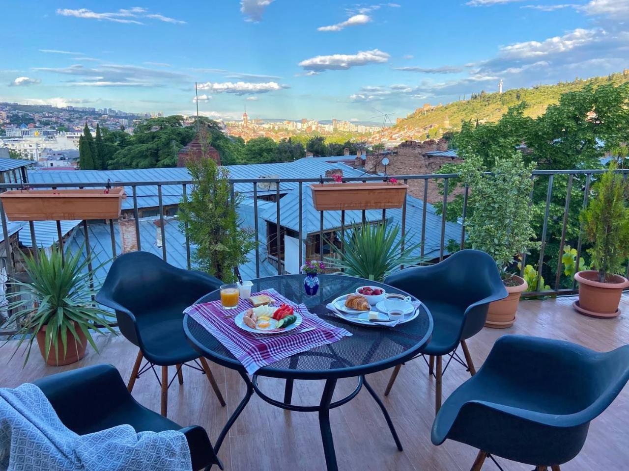 Hotel "Tbilisi Tales" In The Heart Of The Old City Luaran gambar