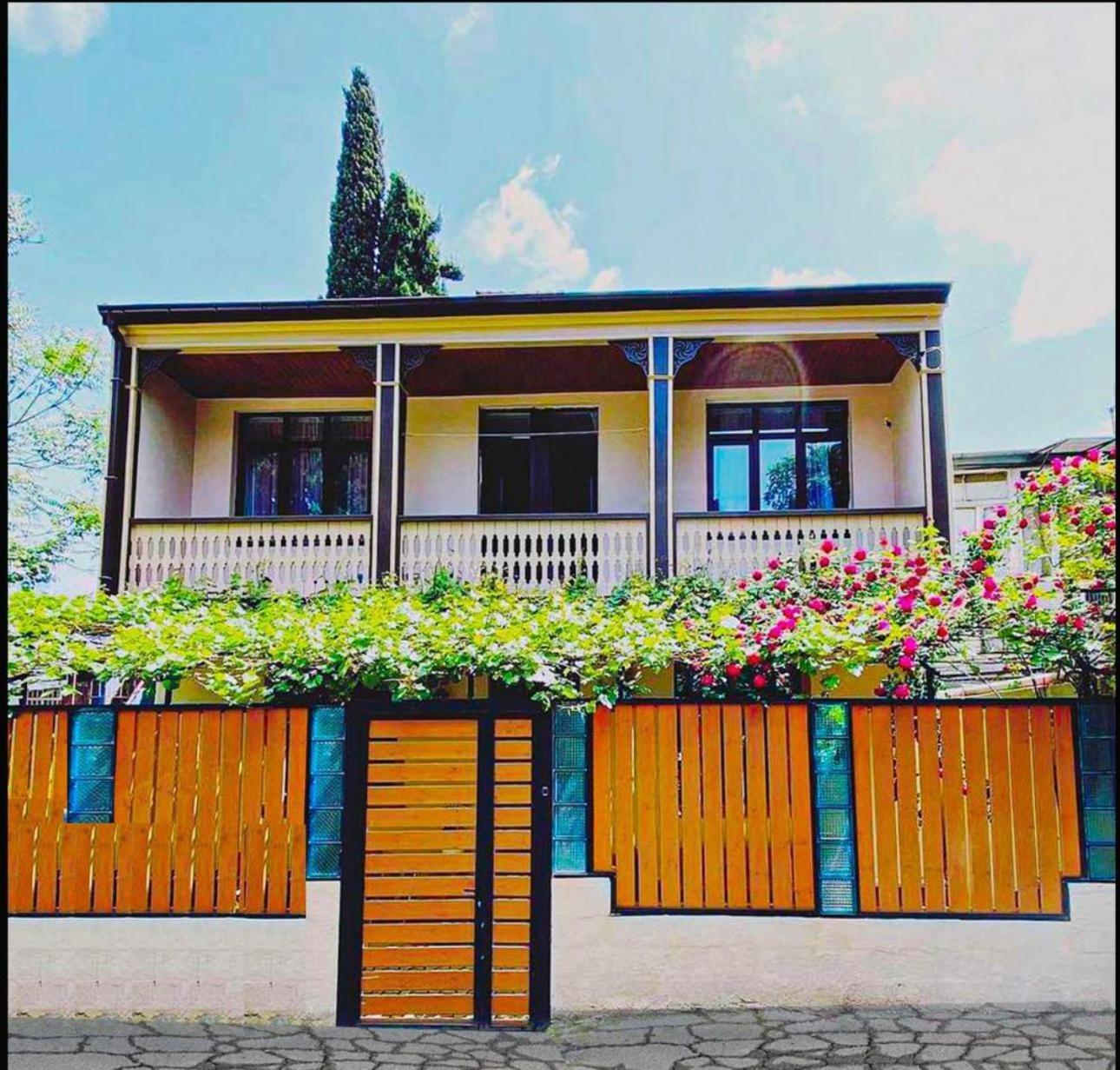 Hotel "Tbilisi Tales" In The Heart Of The Old City Luaran gambar
